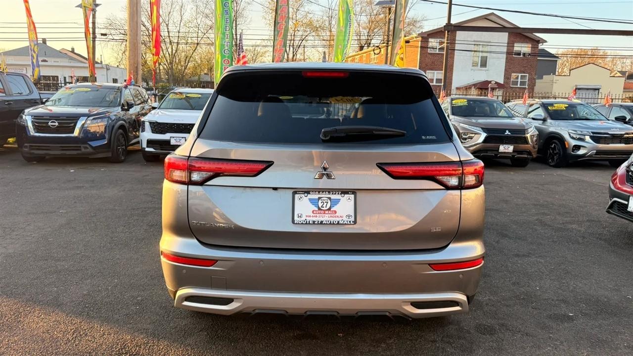 Mitsubishi Outlander SE 4WD 2024