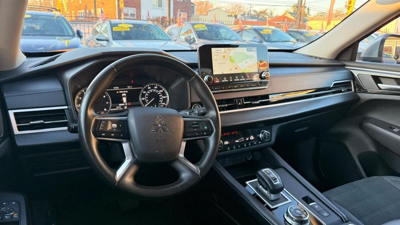 Mitsubishi Outlander SE 4WD 2024