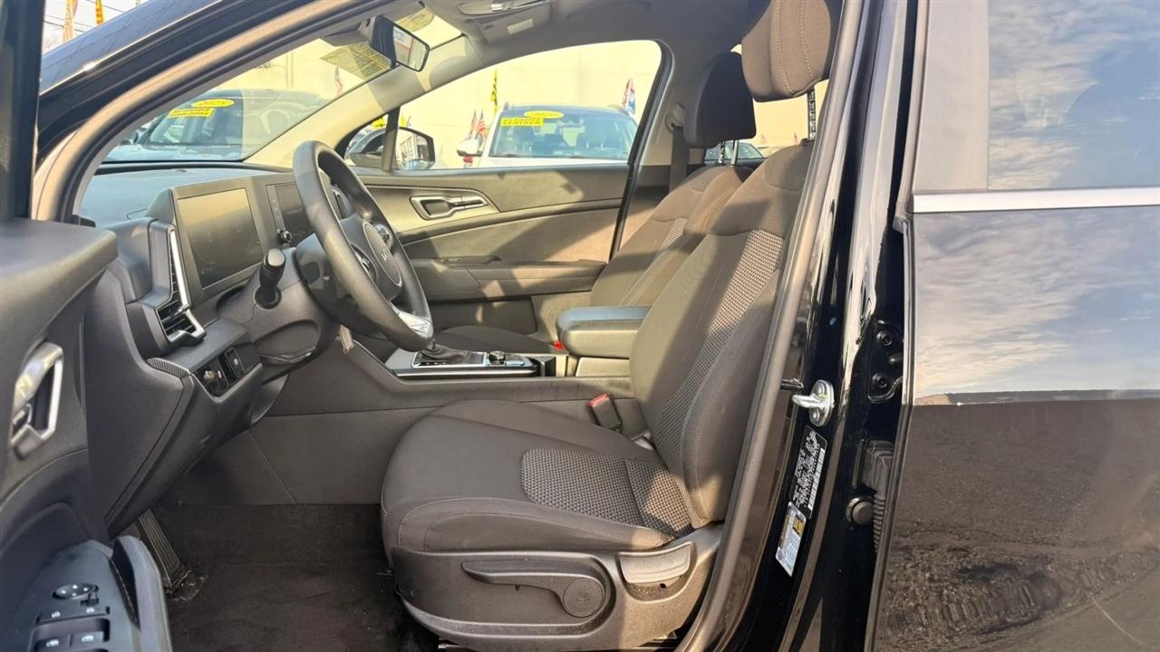 Kia Sportage LX AWD 2025