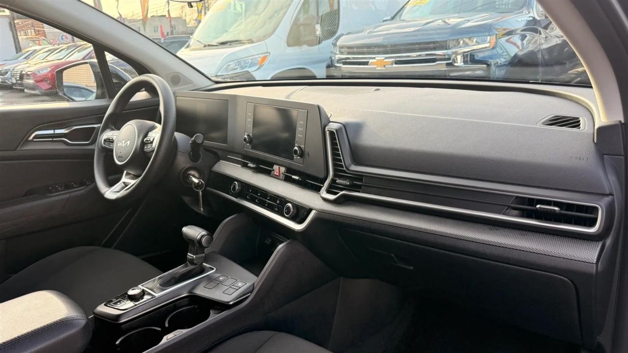 Kia Sportage LX AWD 2025