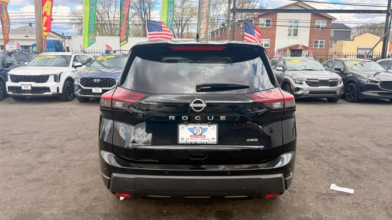 Nissan Rogue SV AWD 2025