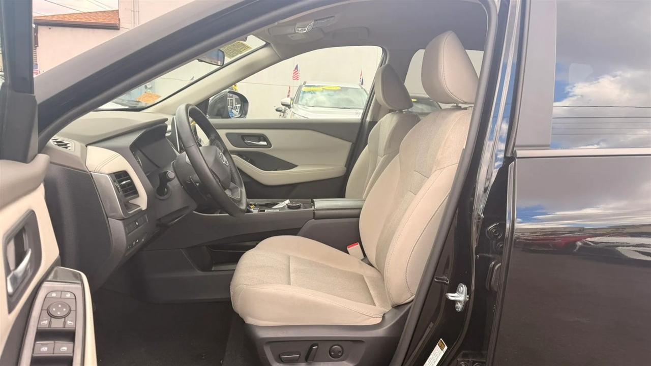 Nissan Rogue SV AWD 2025