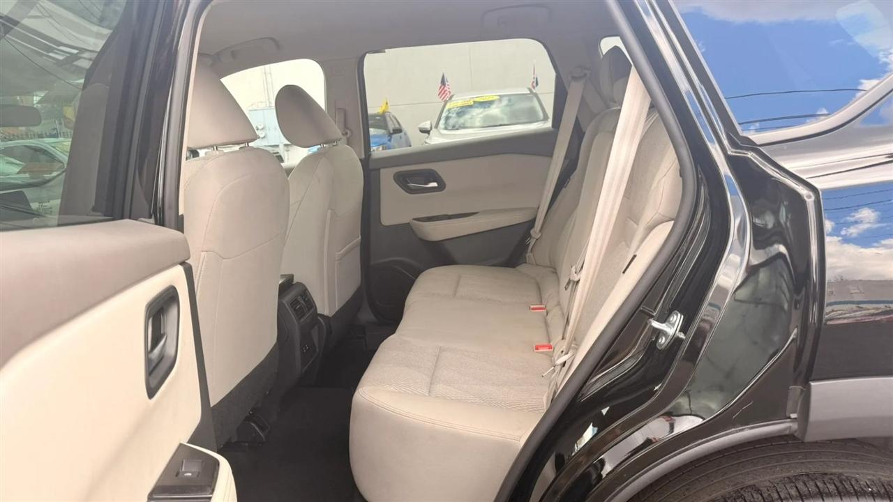 Nissan Rogue SV AWD 2025