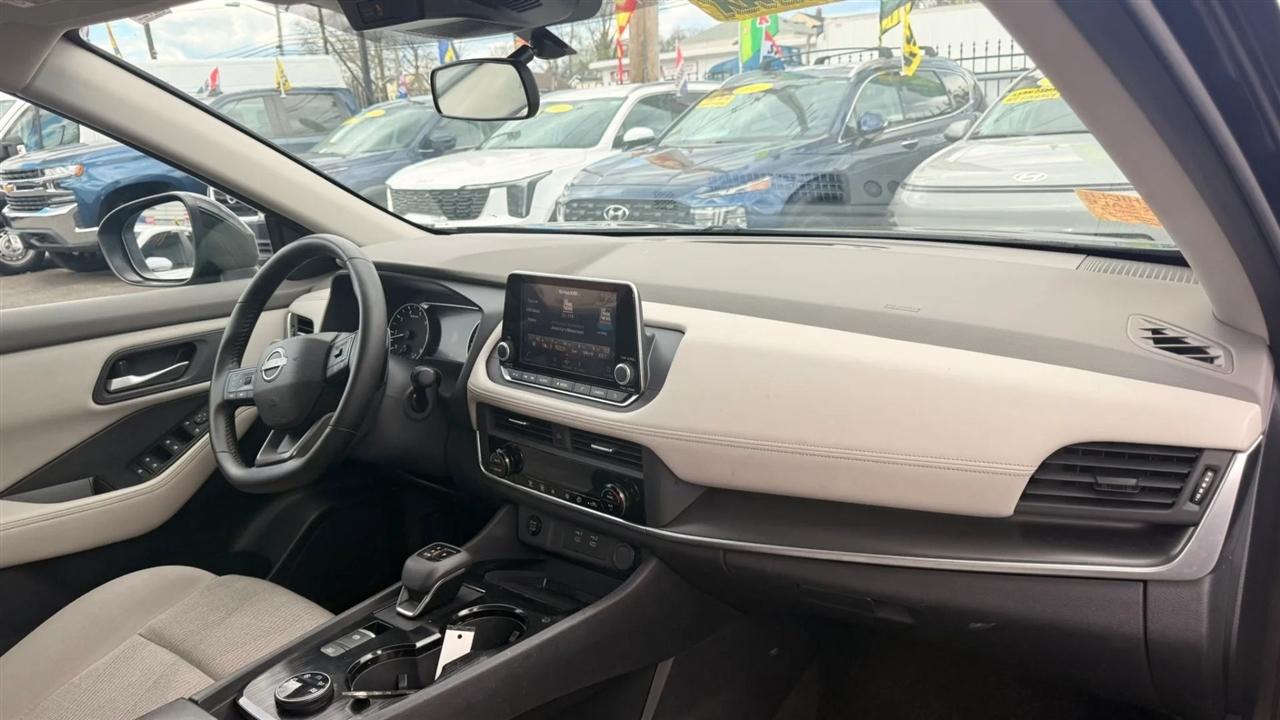 Nissan Rogue SV AWD 2025