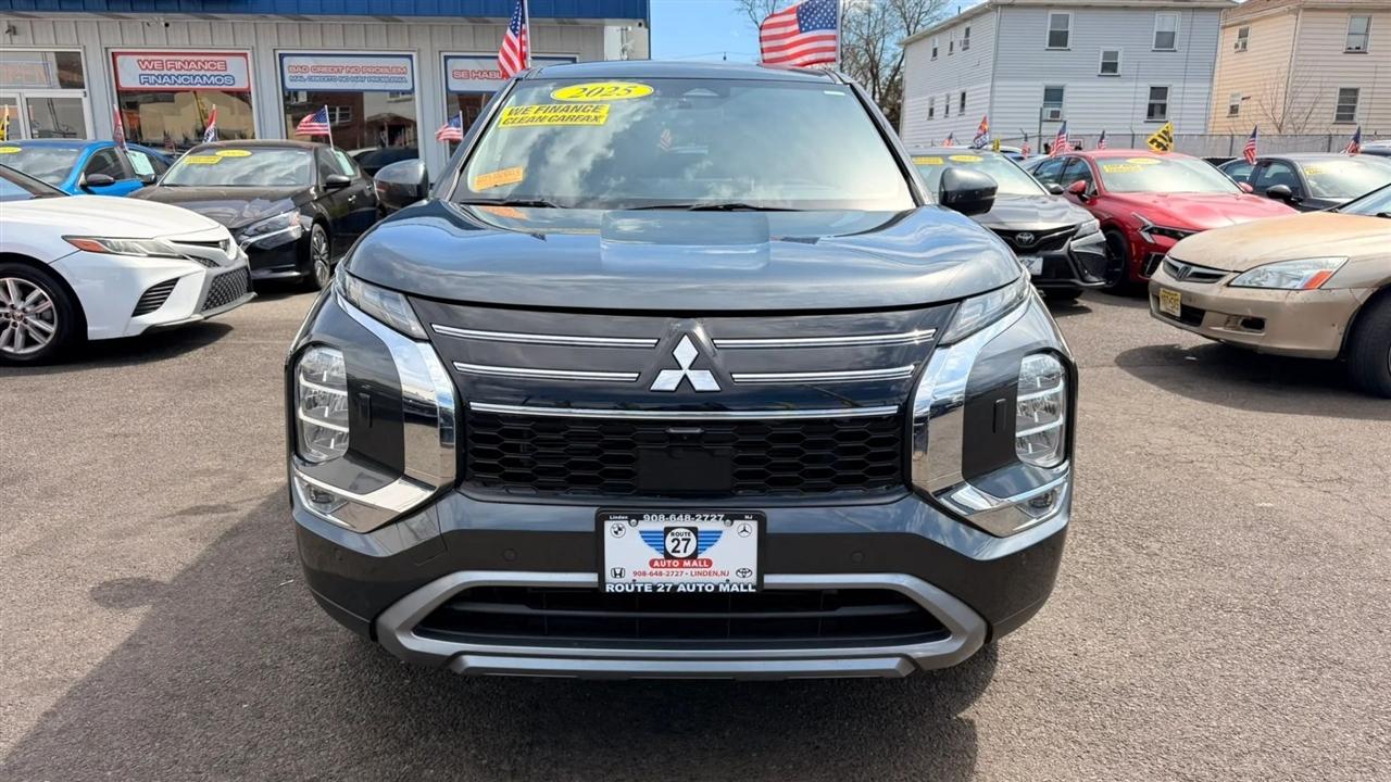 Mitsubishi Outlander SE 4WD 2025