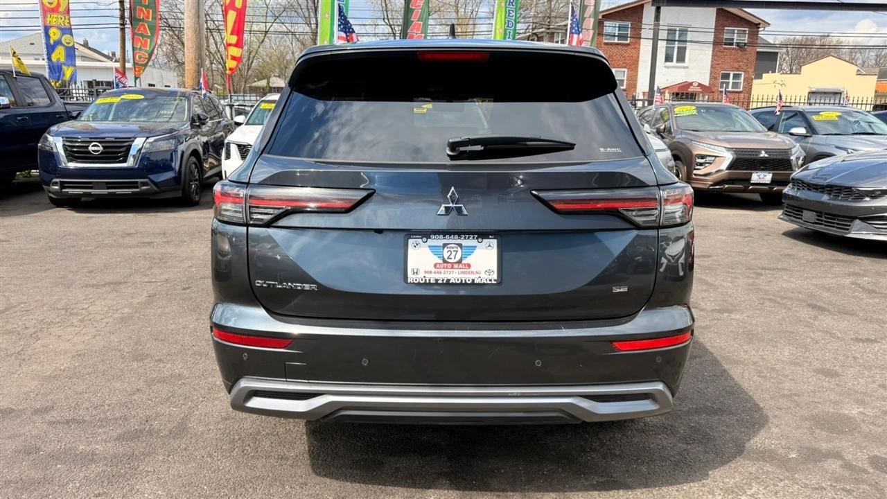 Mitsubishi Outlander SE 4WD 2025