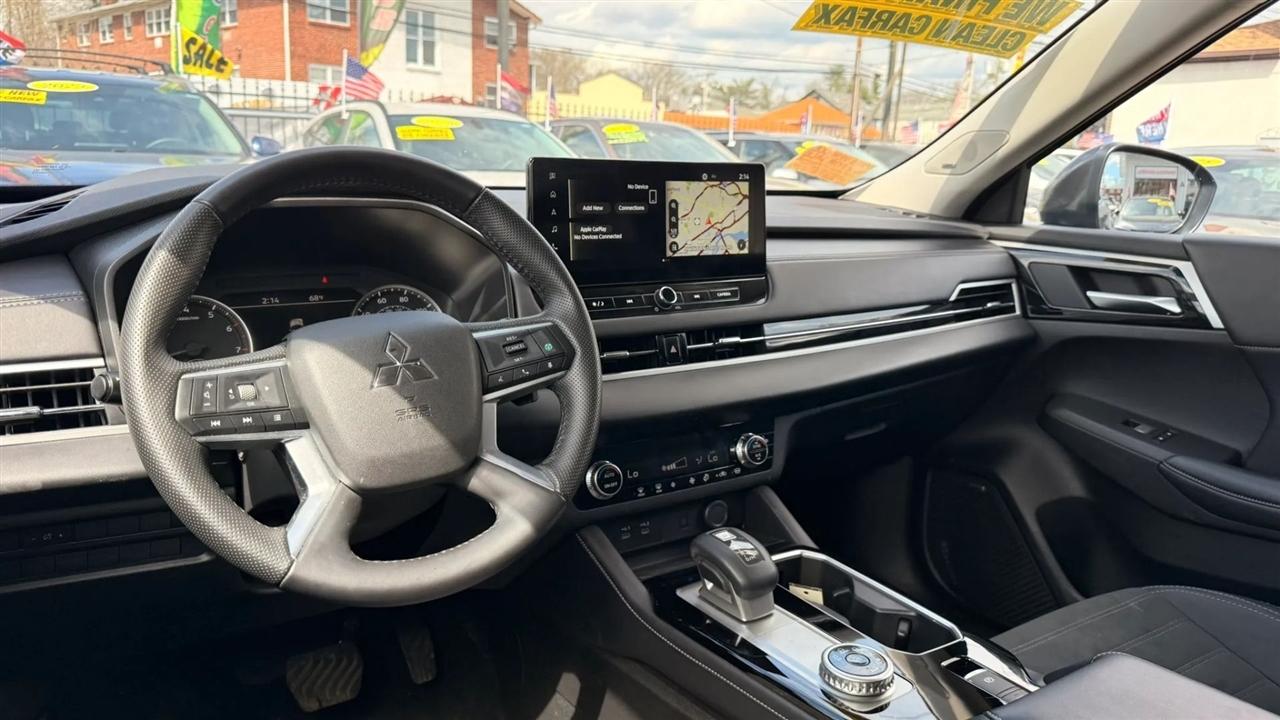 Mitsubishi Outlander SE 4WD 2025