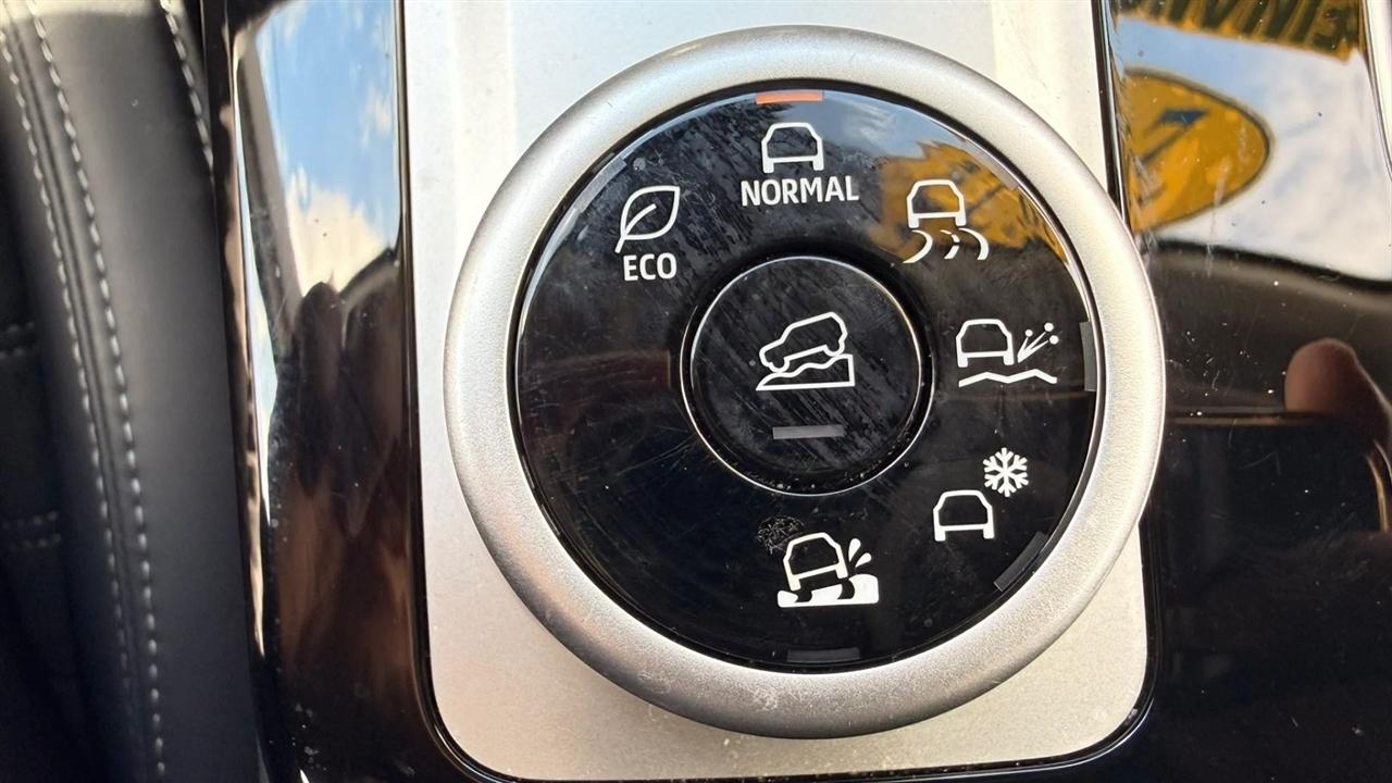 Mitsubishi Outlander SE 4WD 2025