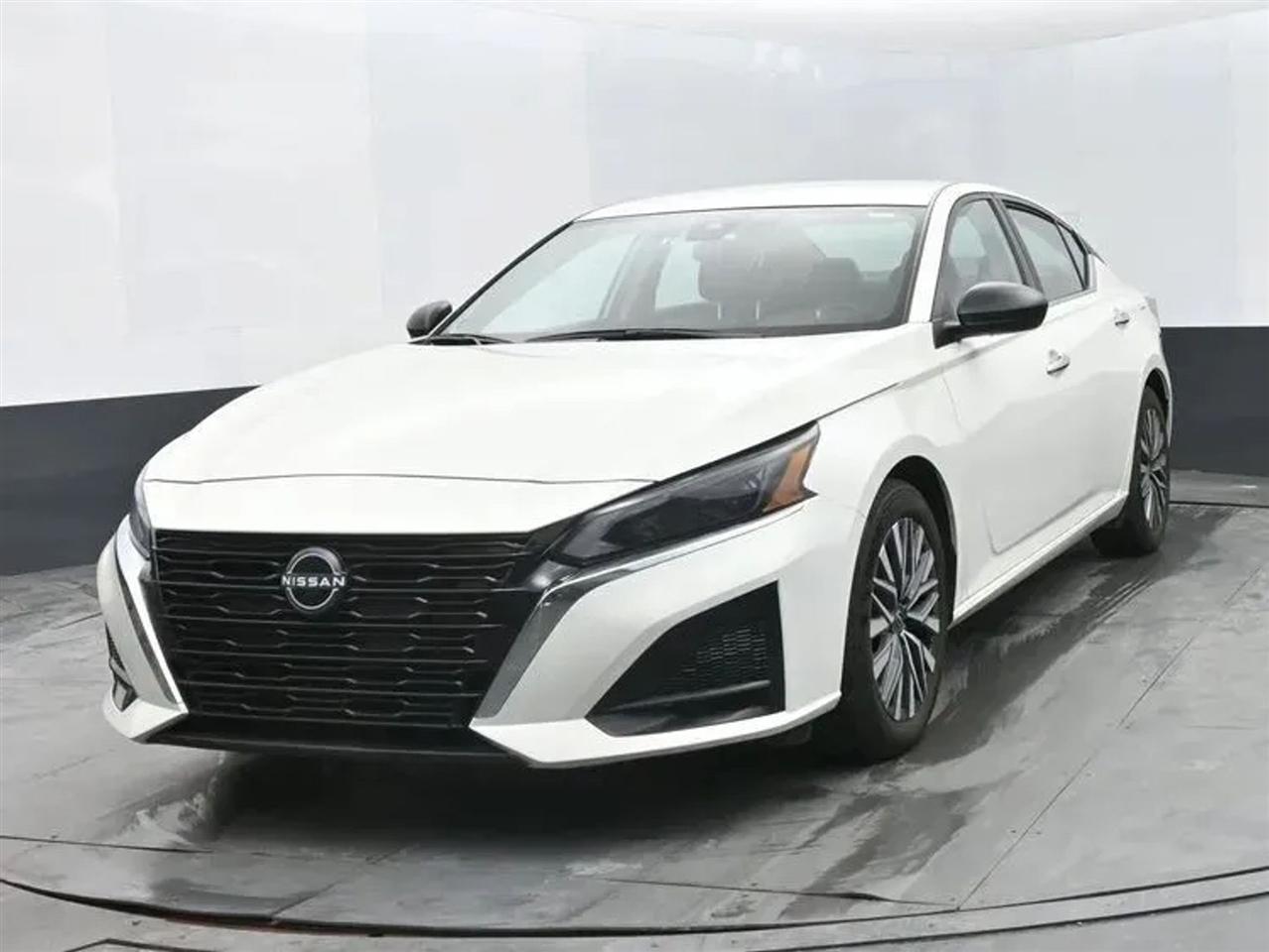 Nissan Altima 2.5 SV 2025