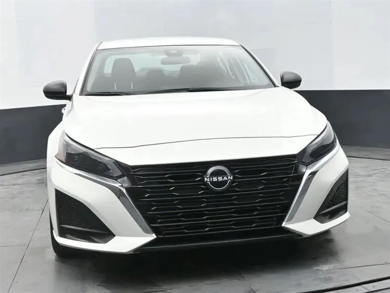 Nissan Altima 2.5 SV 2025