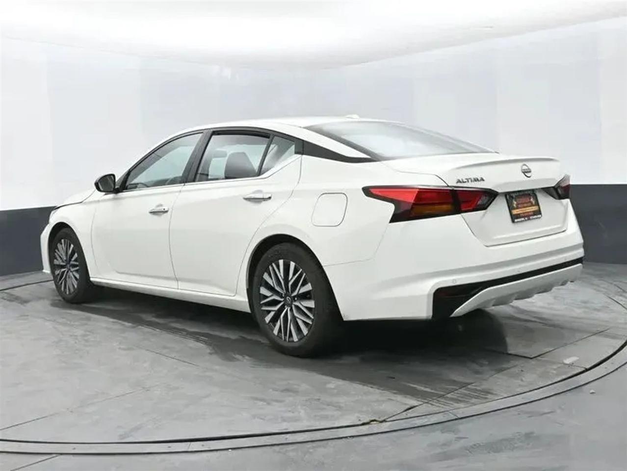 Nissan Altima 2.5 SV 2025