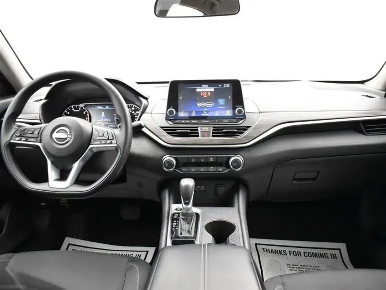 Nissan Altima 2.5 SV 2025