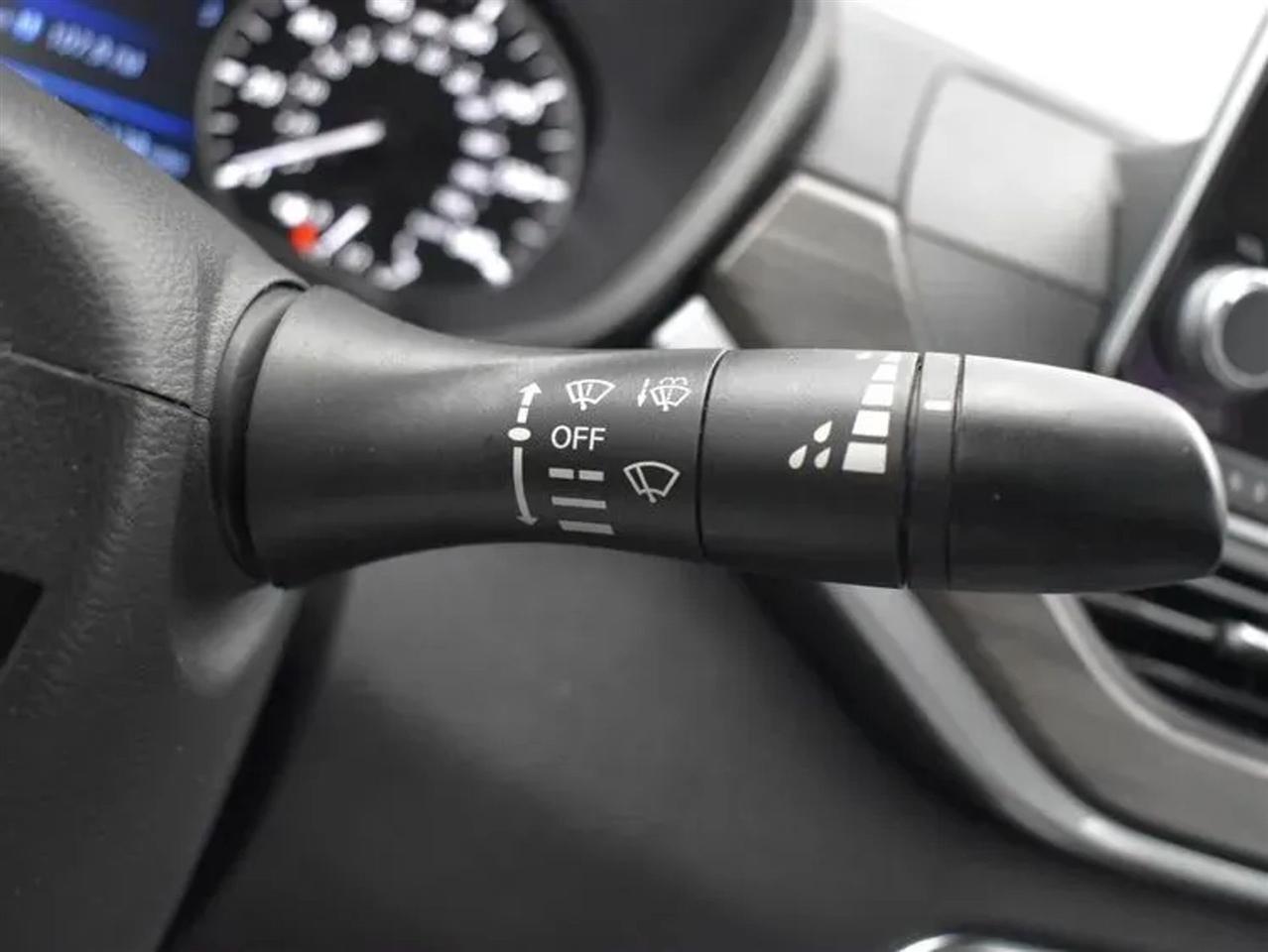 Nissan Altima 2.5 SV 2025