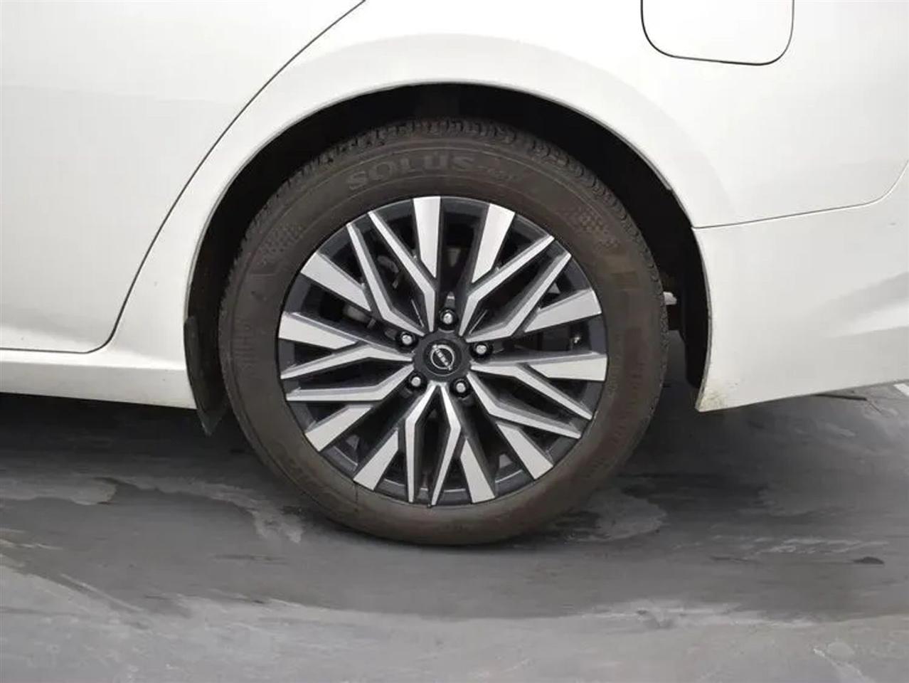 Nissan Altima 2.5 SV 2025