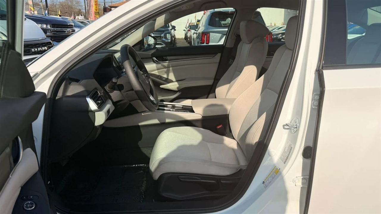 Honda Accord LX CVT 2022