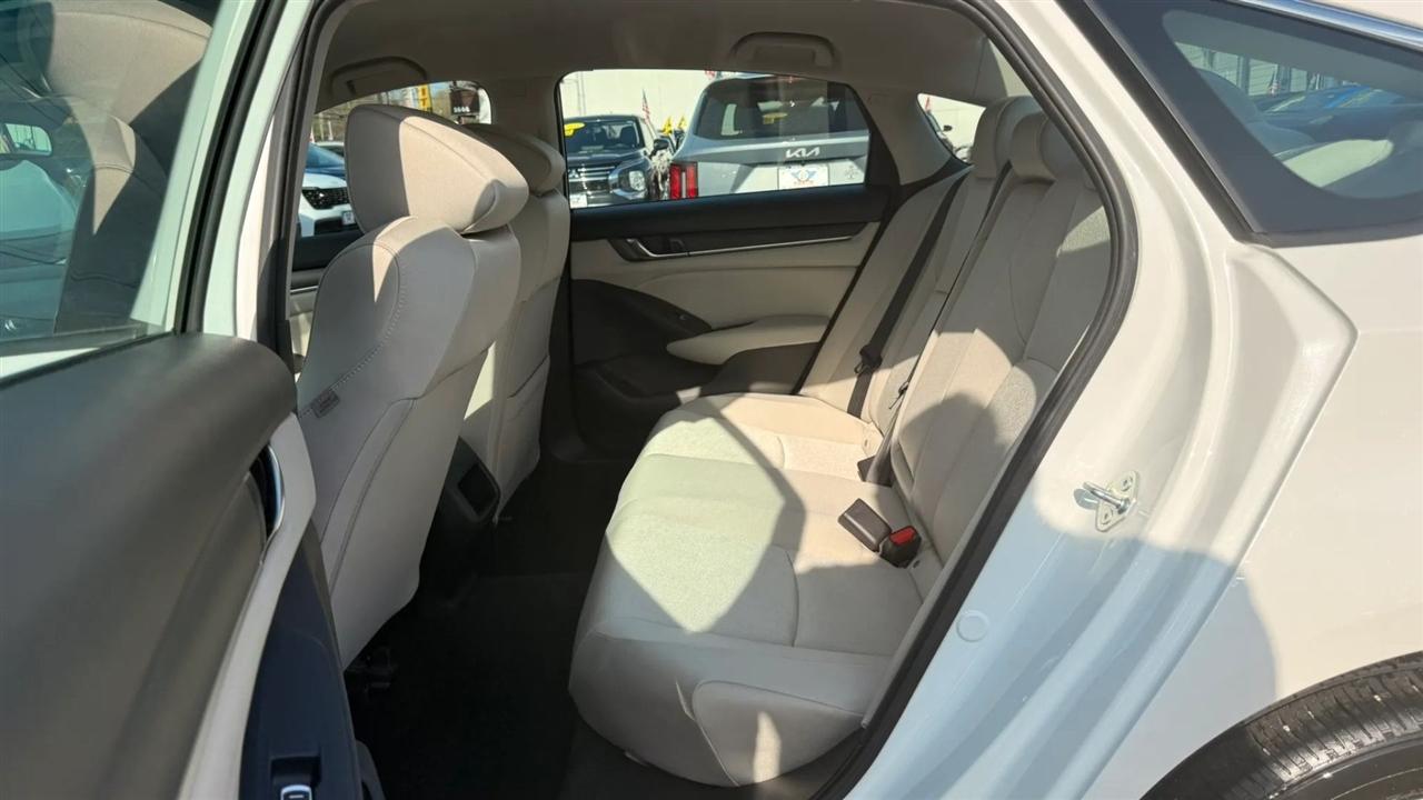 Honda Accord LX CVT 2022