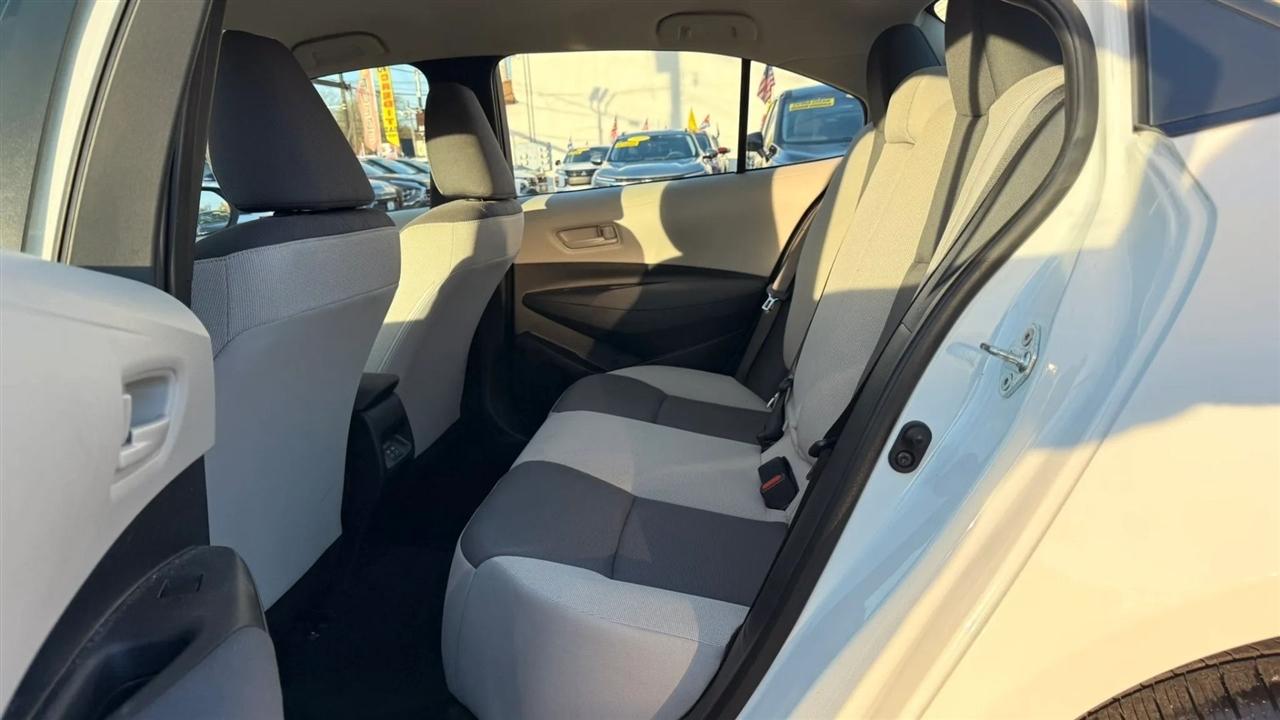 Toyota Corolla LE 2023