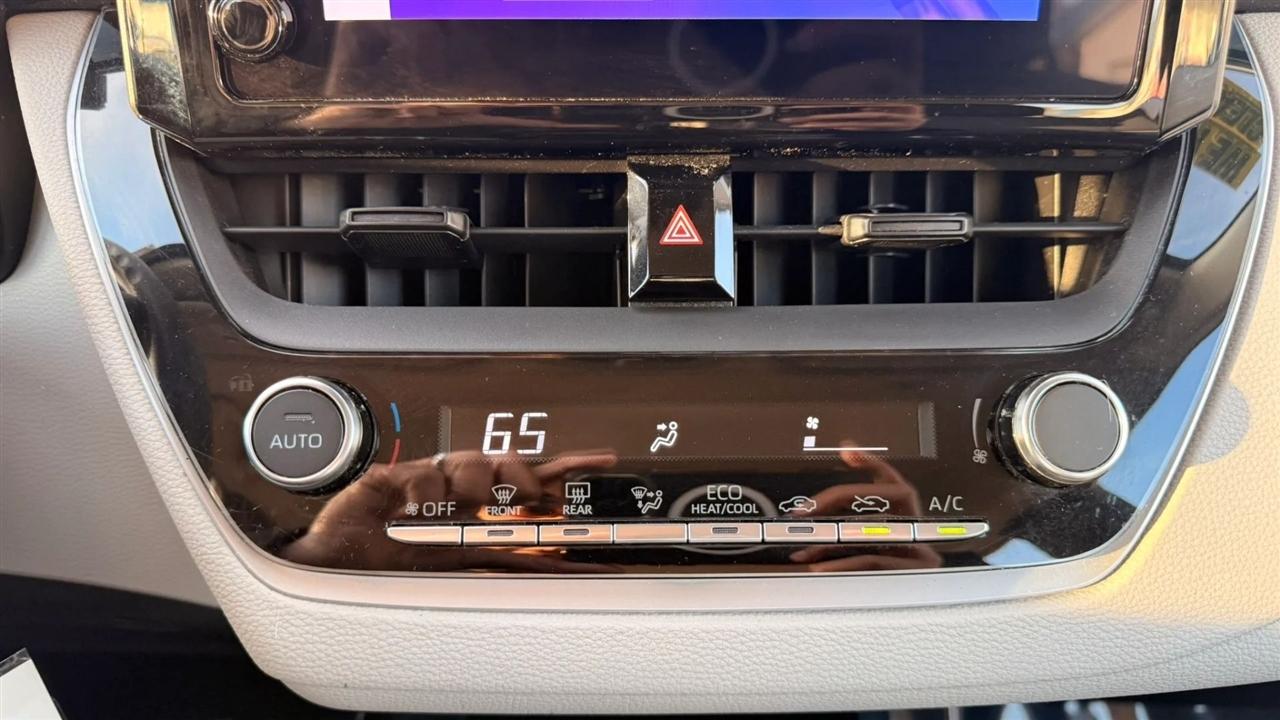 Toyota Corolla LE 2023