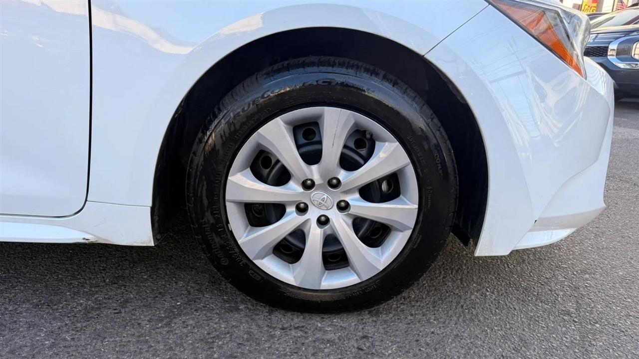 Toyota Corolla LE 2023