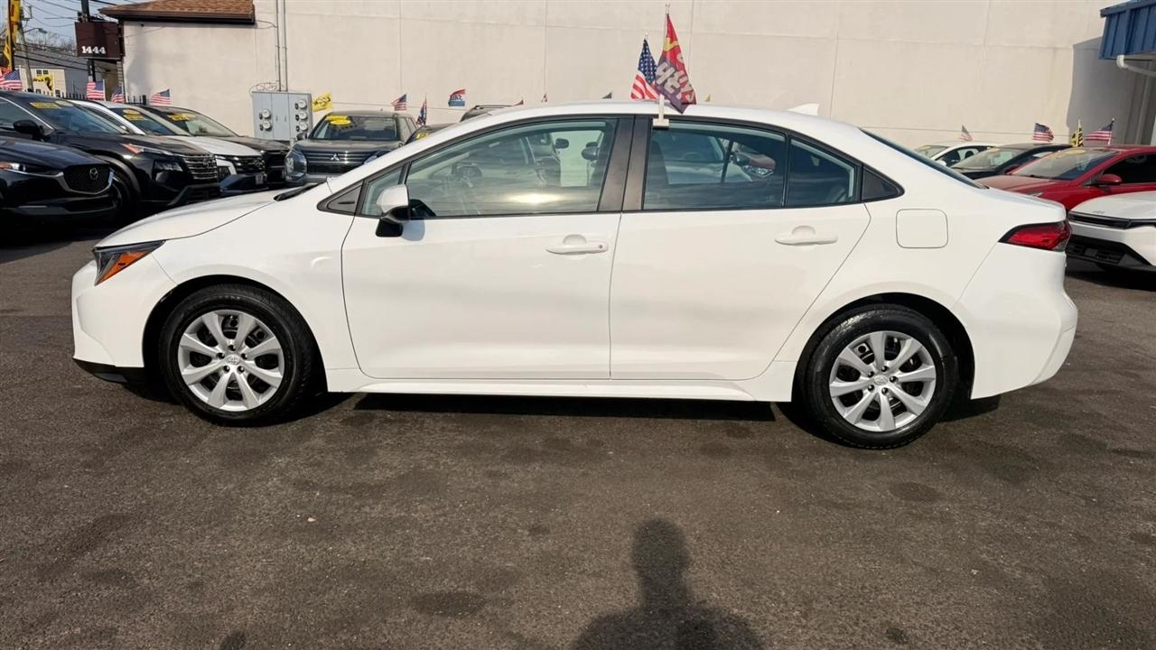 Toyota Corolla LE 2023