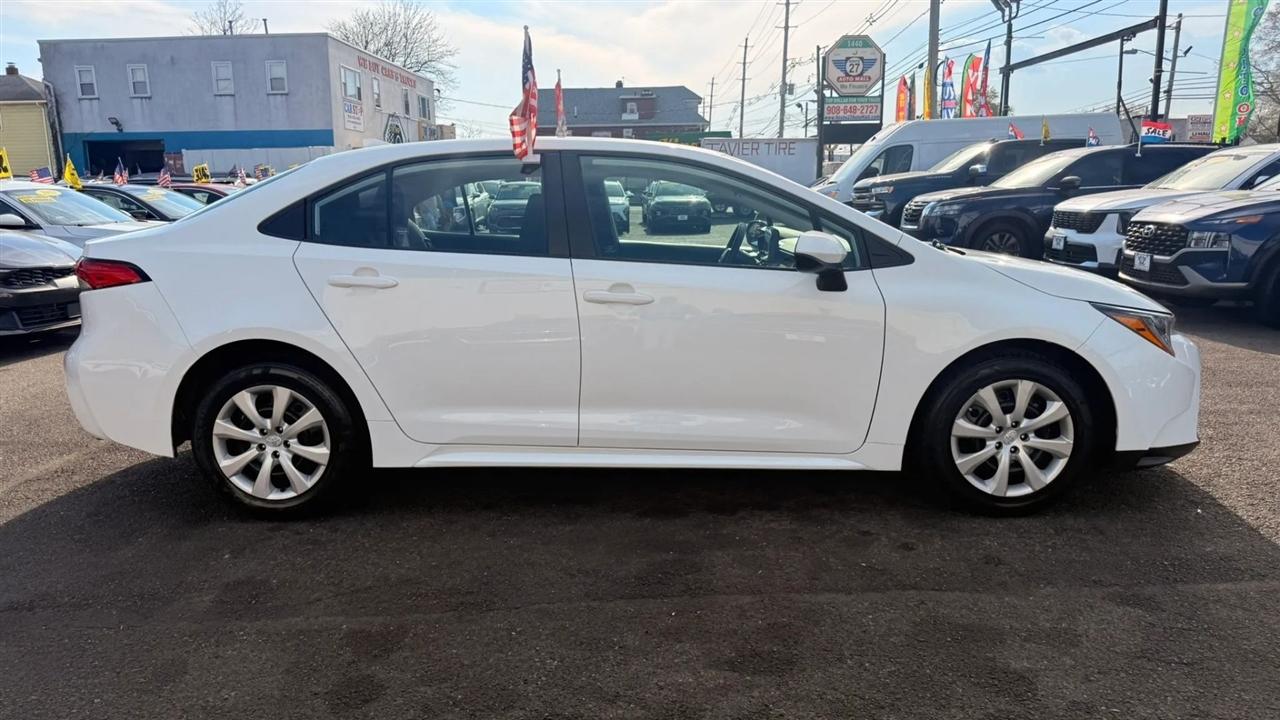 Toyota Corolla LE 2023