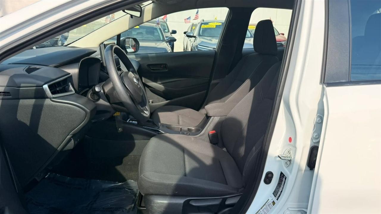 Toyota Corolla LE 2023