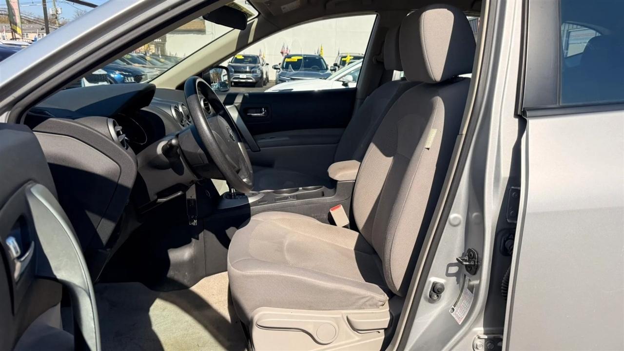 Nissan Rogue S AWD 2013