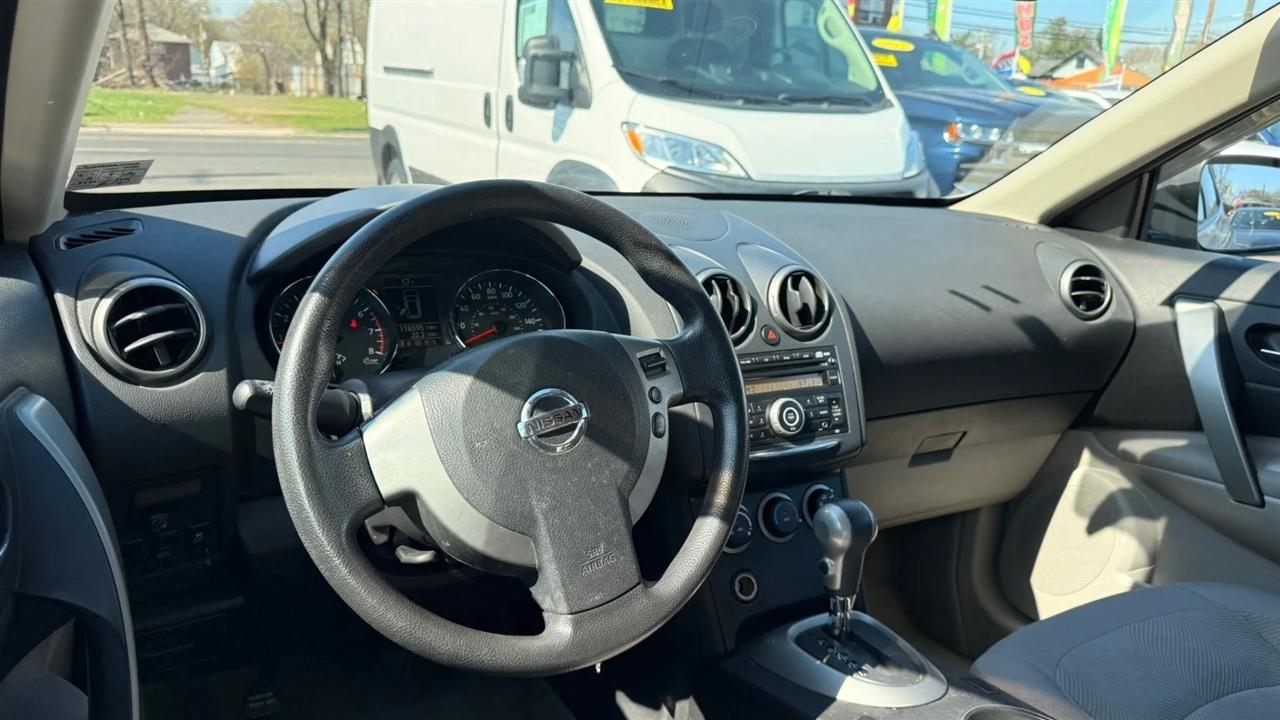 Nissan Rogue S AWD 2013