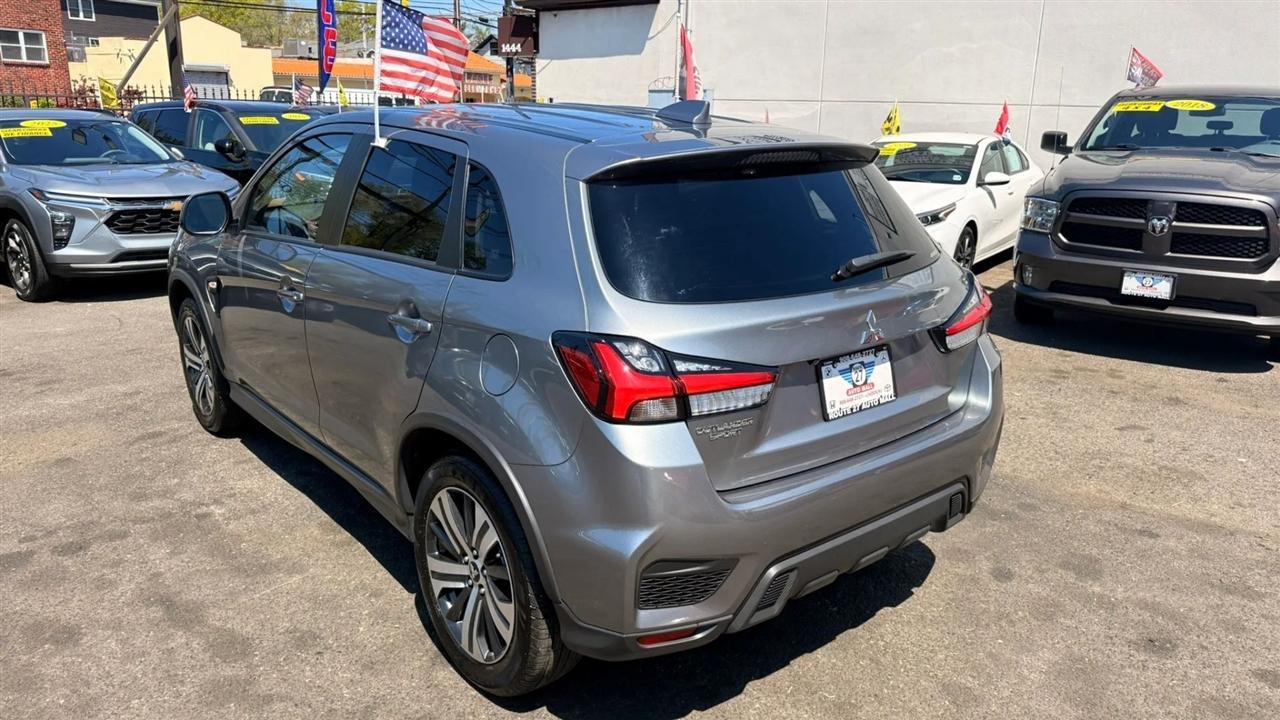 Mitsubishi Outlander Sport 2.0 ES 4WD 2025