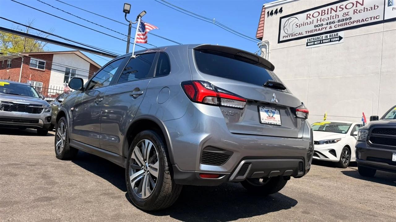 Mitsubishi Outlander Sport 2.0 ES 4WD 2025