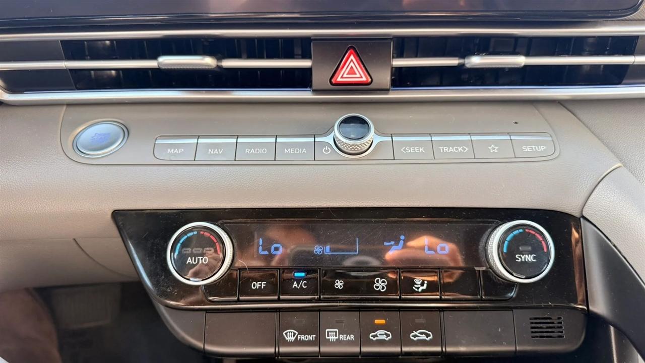 Hyundai Elantra SEL 2024