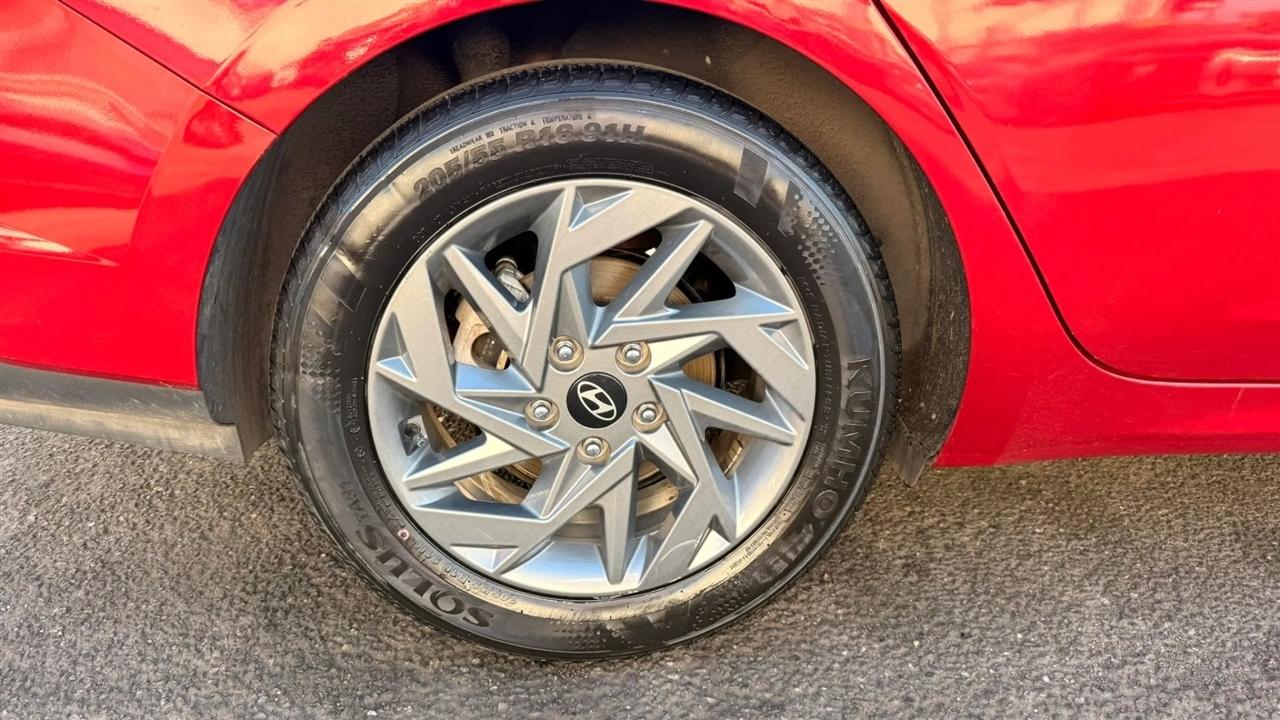 Hyundai Elantra SEL 2024