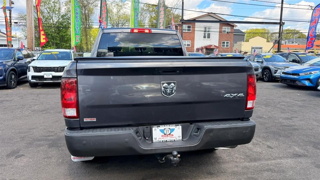 RAM 1500 Tradesman Quad Cab 4WD 2018