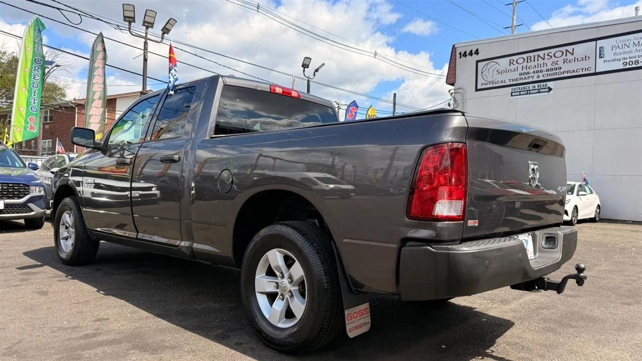 RAM 1500 Tradesman Quad Cab 4WD 2018