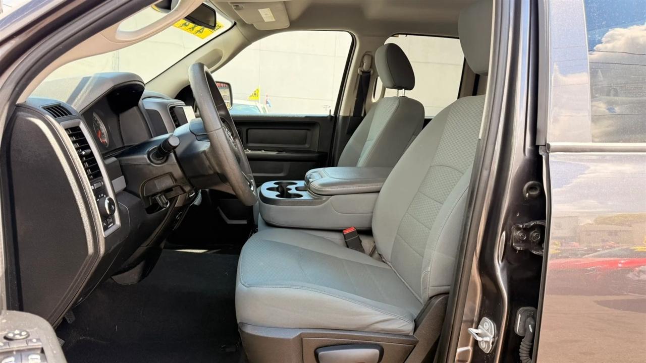 RAM 1500 Tradesman Quad Cab 4WD 2018
