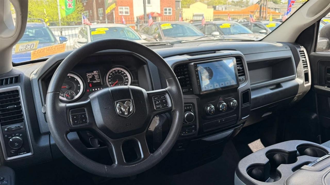 RAM 1500 Tradesman Quad Cab 4WD 2018