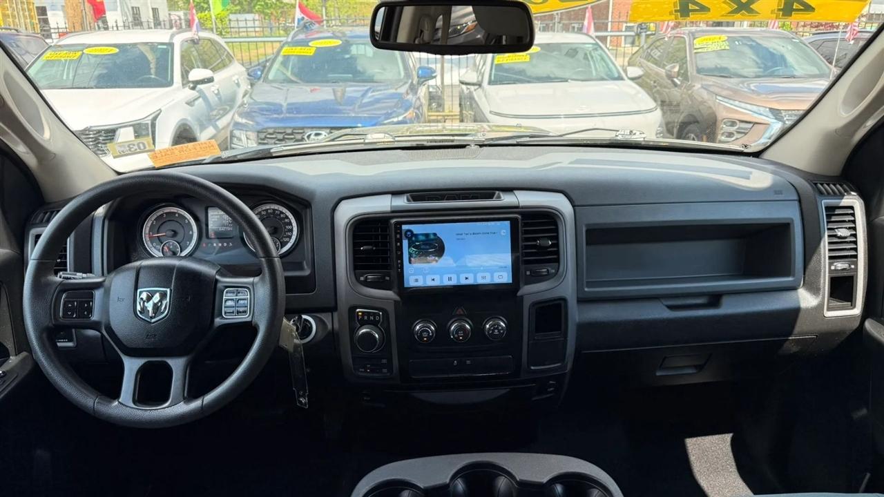 RAM 1500 Tradesman Quad Cab 4WD 2018