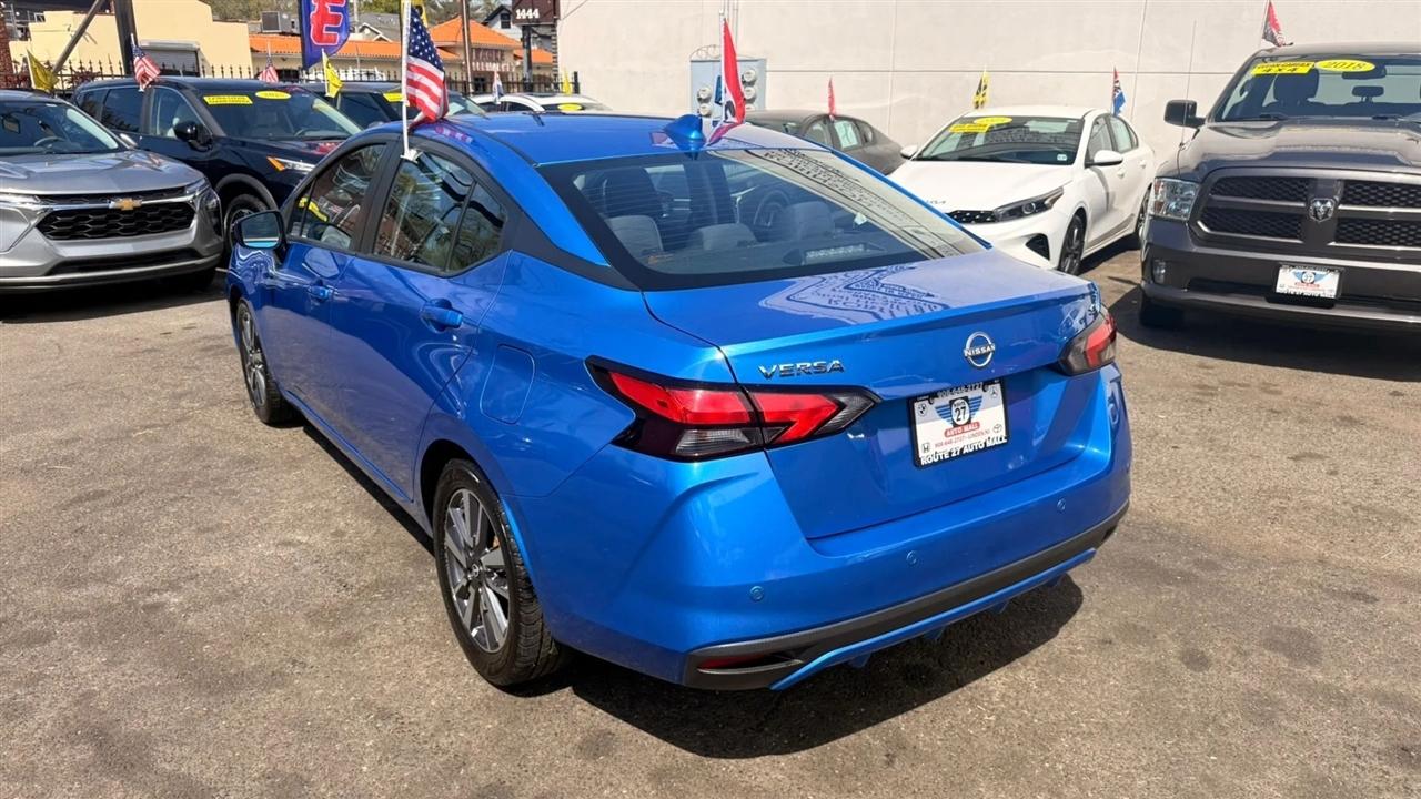 Nissan Versa SV 2023