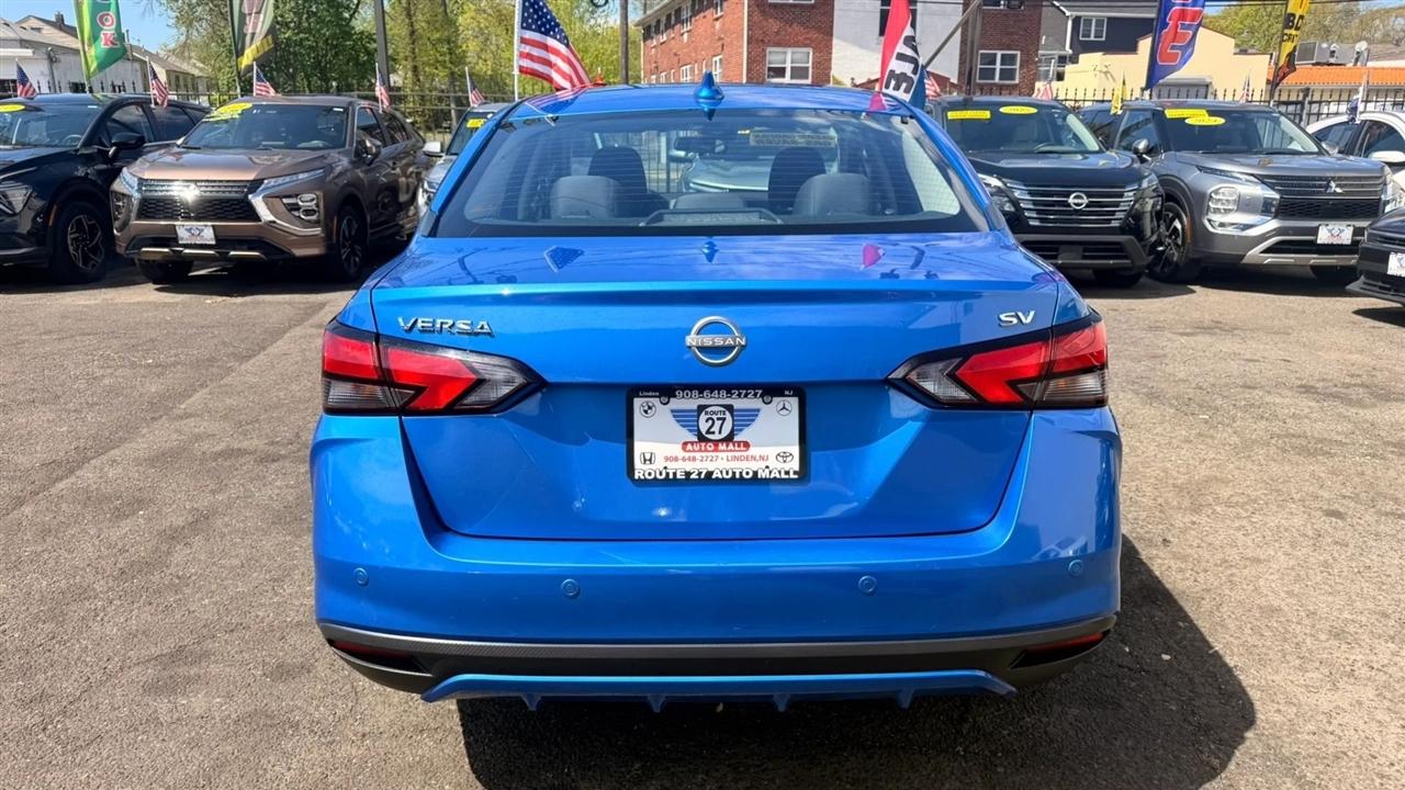 Nissan Versa SV 2023