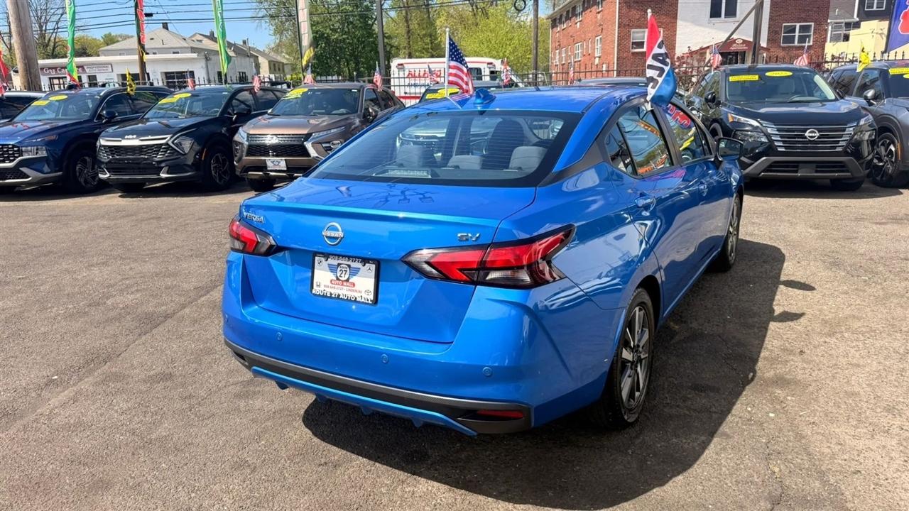 Nissan Versa SV 2023