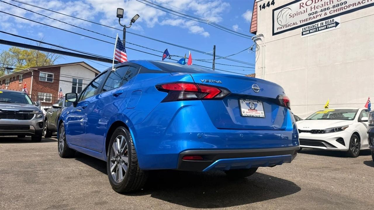 Nissan Versa SV 2023