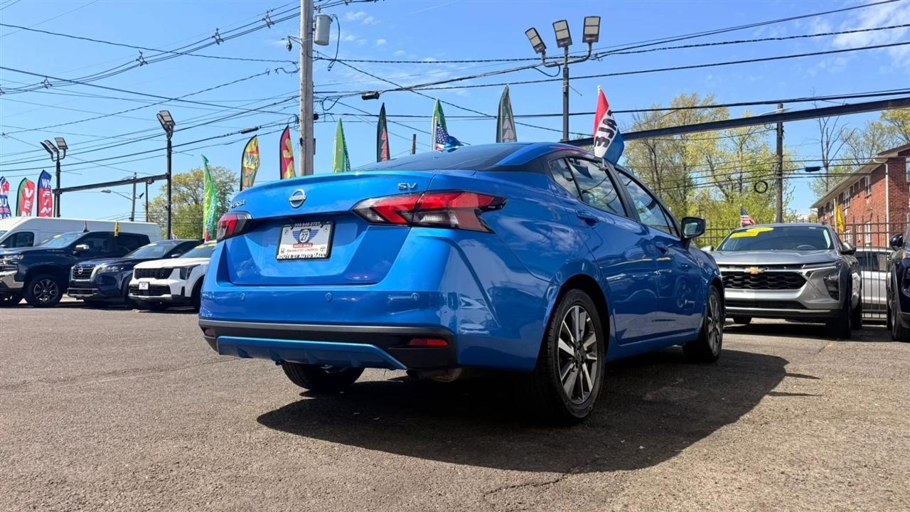 Nissan Versa SV 2023