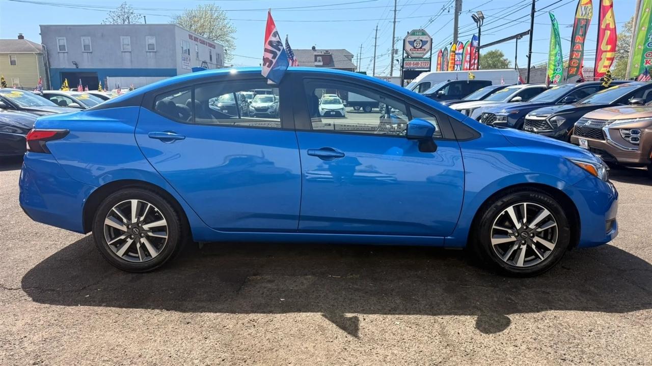 Nissan Versa SV 2023