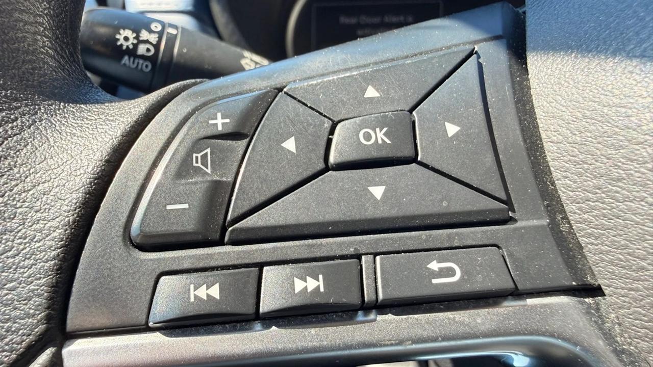 Nissan Versa SV 2023