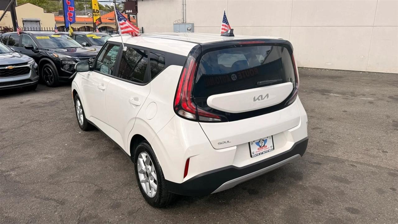 Kia Soul LX 2025