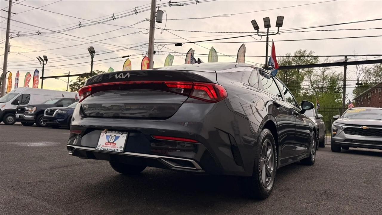 Kia K5 LXS 2023