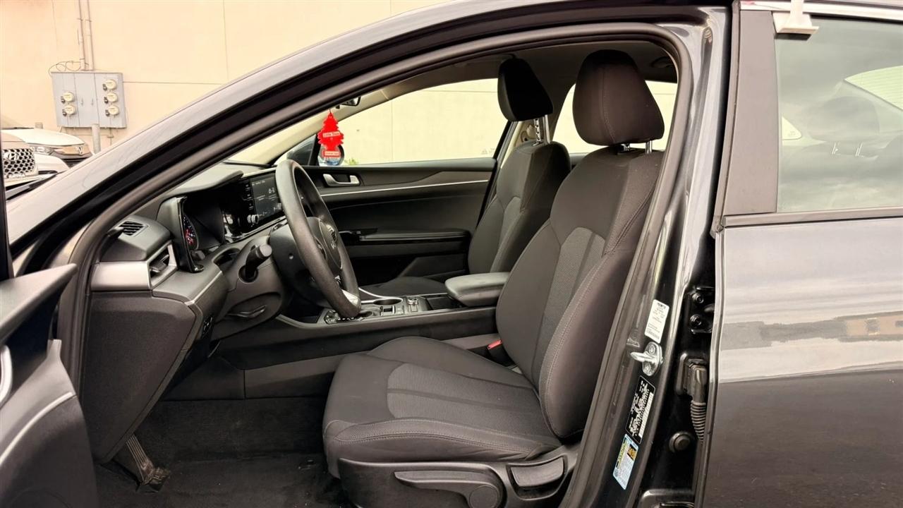 Kia K5 LXS 2023