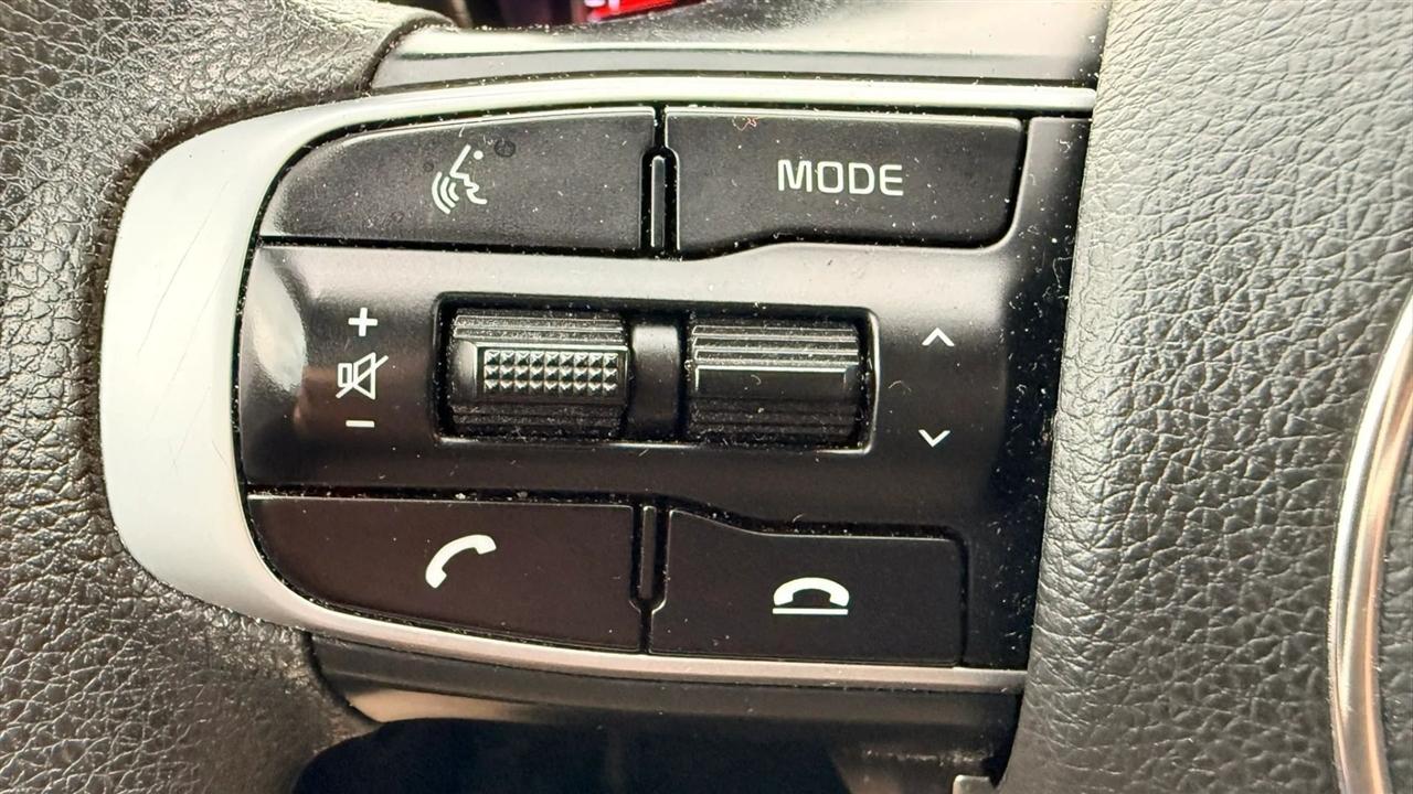 Kia K5 LXS 2023