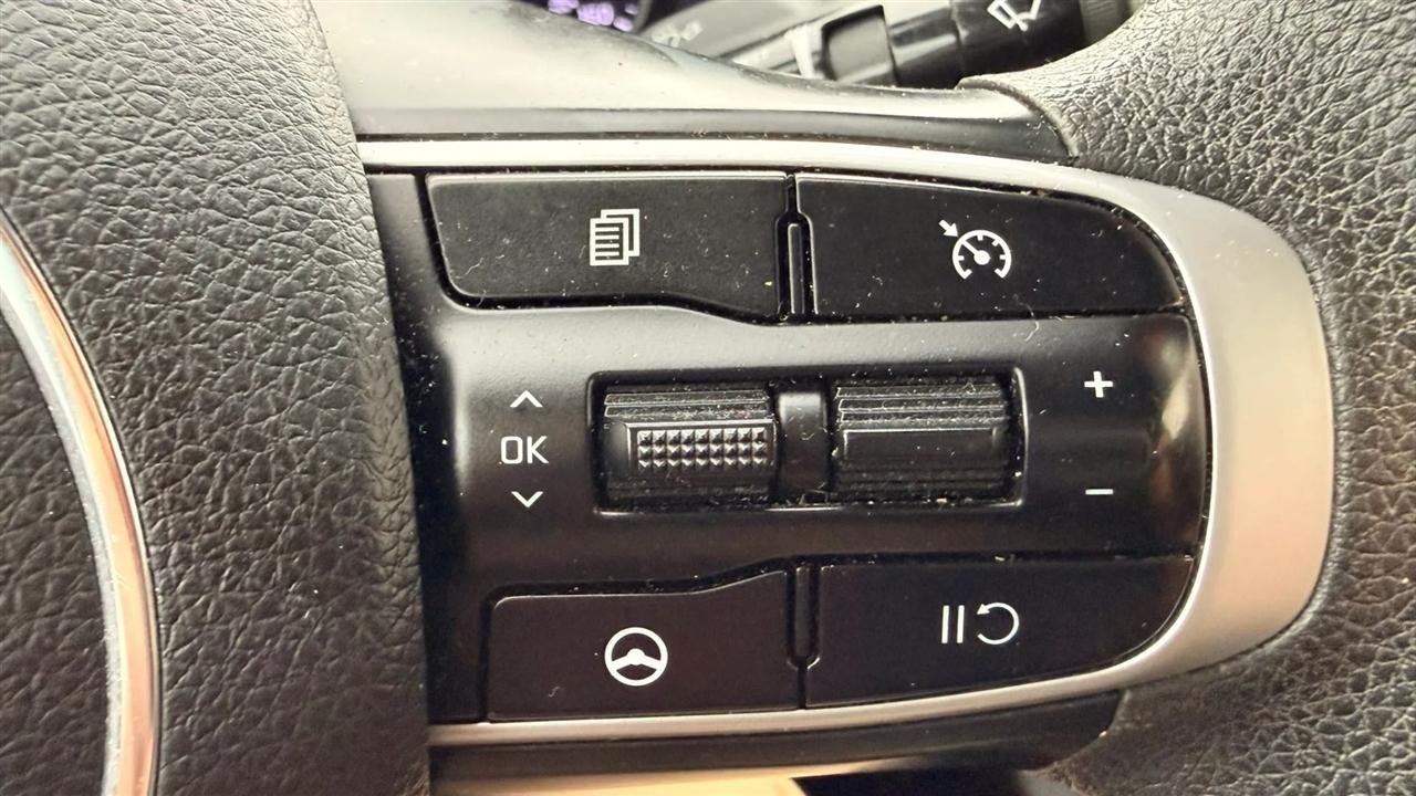 Kia K5 LXS 2023