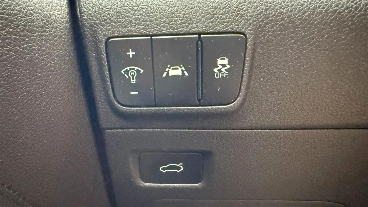 Kia K5 LXS 2023